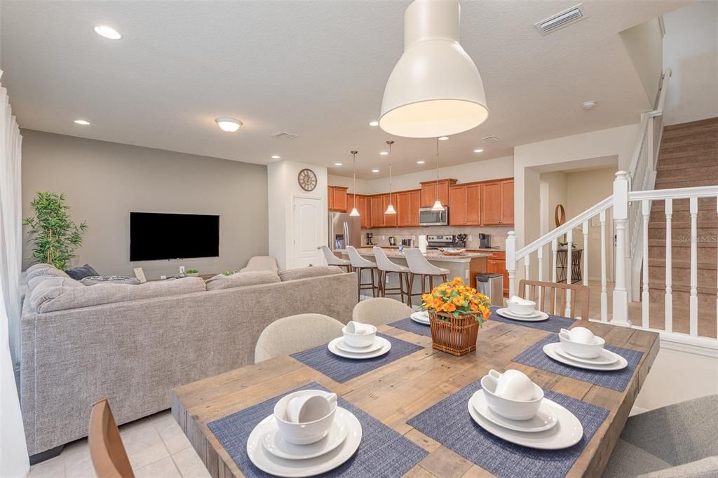 For Rent: $3,000 (5 beds, 4 baths, 2263 Square Feet)
