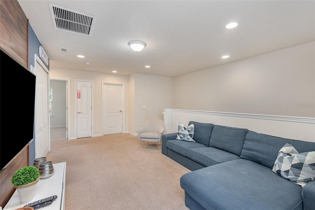 For Rent: $3,000 (5 beds, 4 baths, 2263 Square Feet)