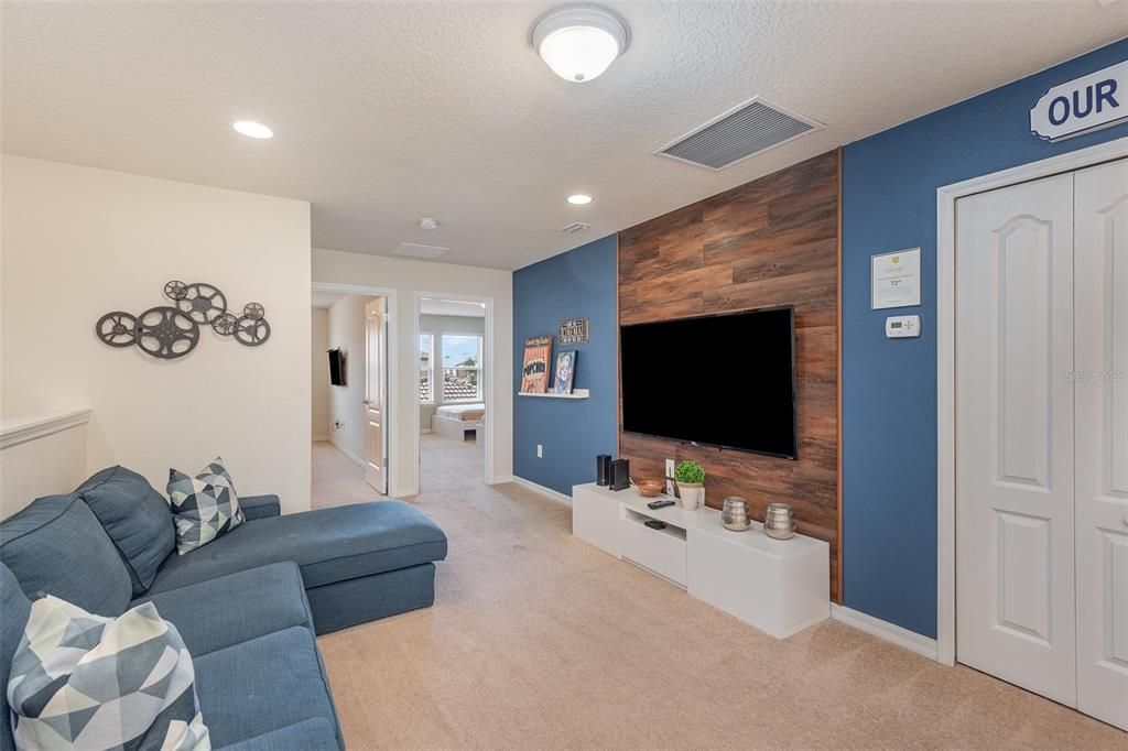 For Rent: $3,000 (5 beds, 4 baths, 2263 Square Feet)