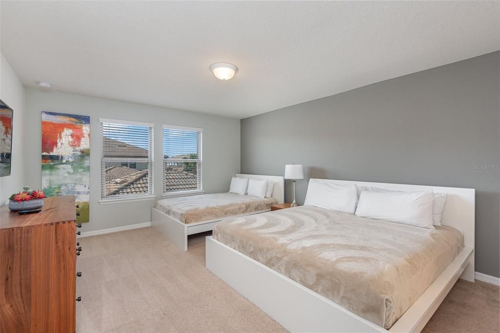 For Rent: $3,000 (5 beds, 4 baths, 2263 Square Feet)