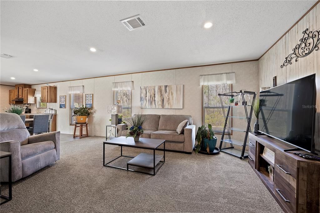 For Sale: $235,000 (4 beds, 2 baths, 1768 Square Feet)