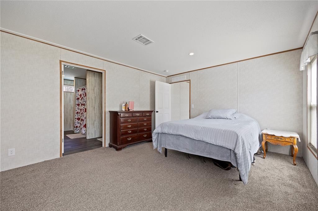 For Sale: $235,000 (4 beds, 2 baths, 1768 Square Feet)