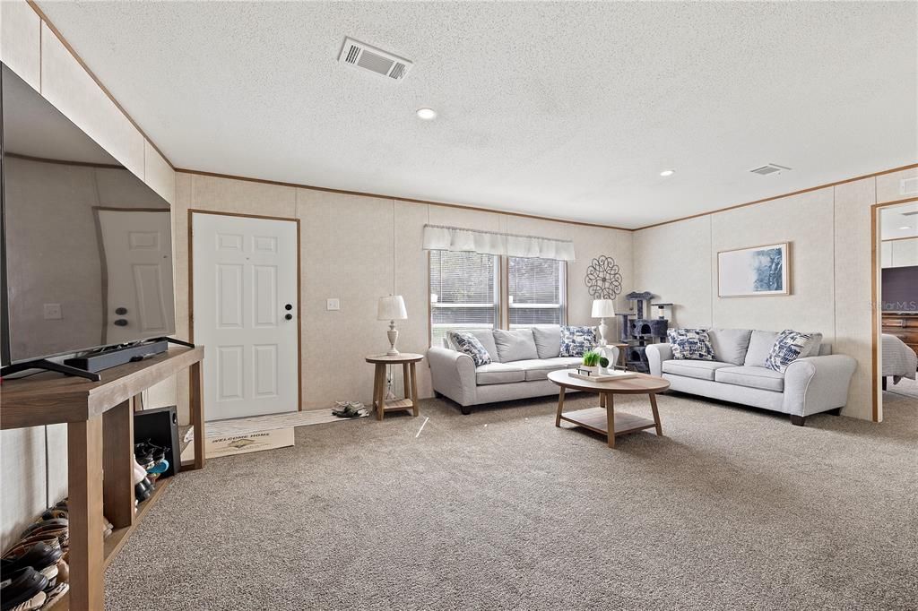 For Sale: $235,000 (4 beds, 2 baths, 1768 Square Feet)
