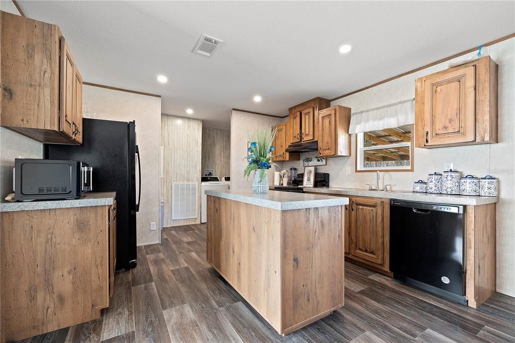 For Sale: $235,000 (4 beds, 2 baths, 1768 Square Feet)