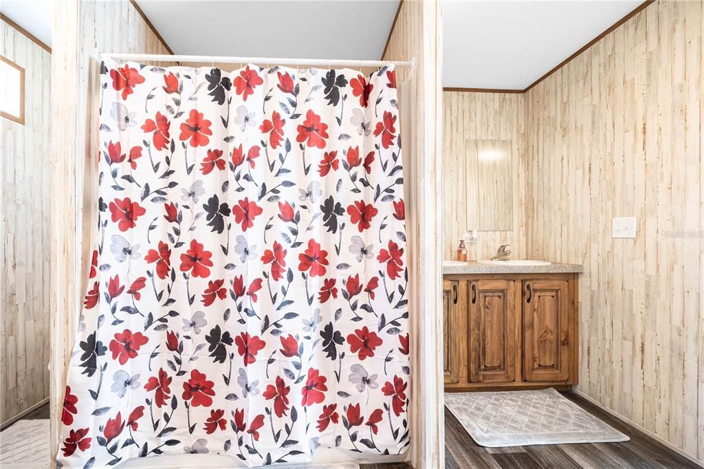 For Sale: $235,000 (4 beds, 2 baths, 1768 Square Feet)