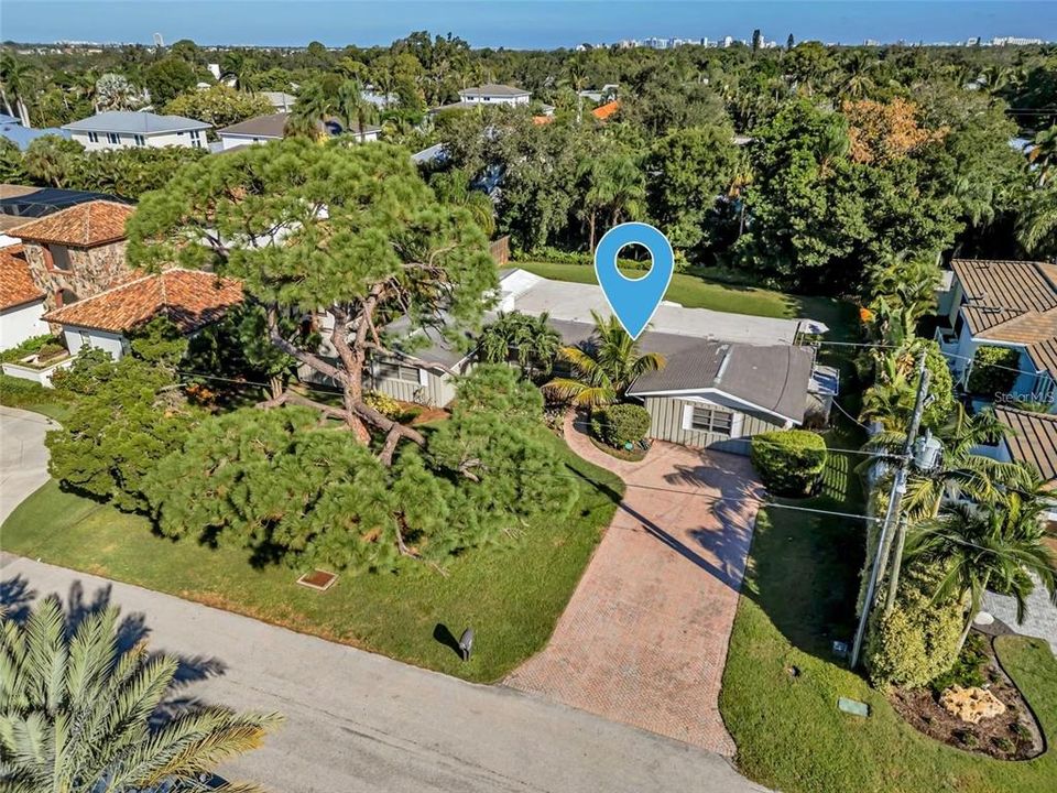 For Sale: $1,595,000 (0.36 acres)