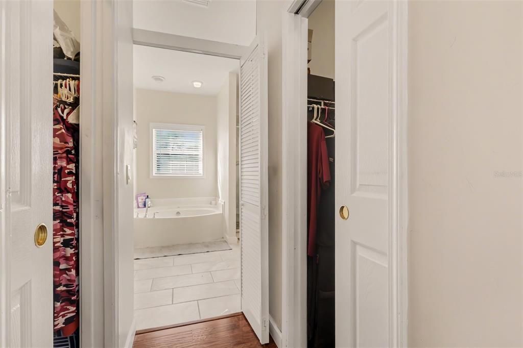 На продажу: $325,000 (3 спален, 2 ванн, 1860 Квадратных фут)