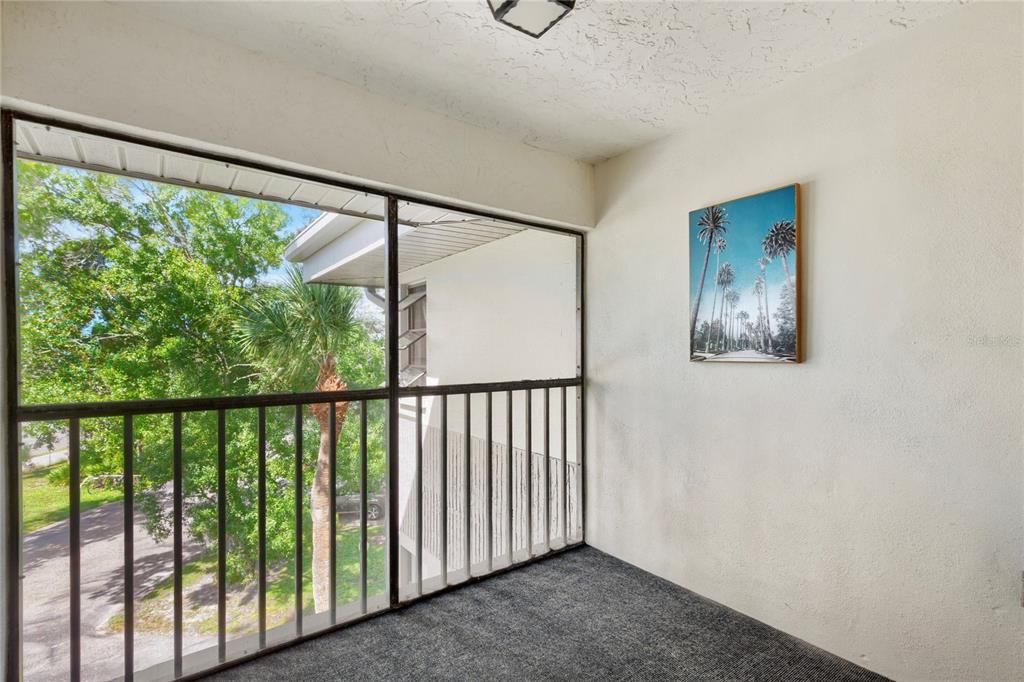 For Sale: $179,900 (2 beds, 2 baths, 1070 Square Feet)