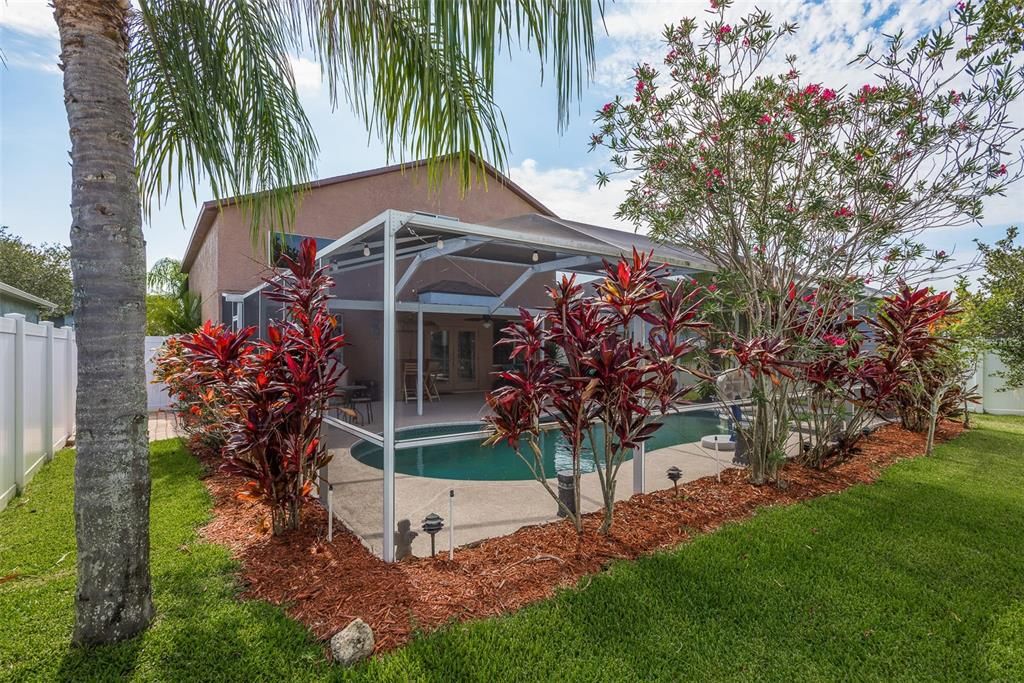 For Sale: $560,000 (3 beds, 2 baths, 2178 Square Feet)