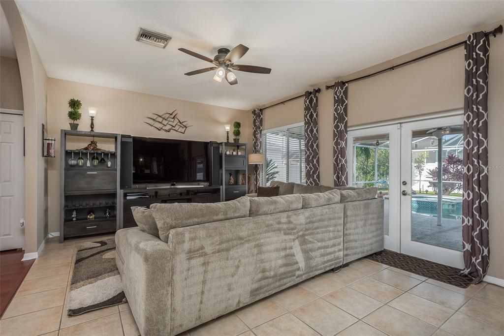 For Sale: $560,000 (3 beds, 2 baths, 2178 Square Feet)