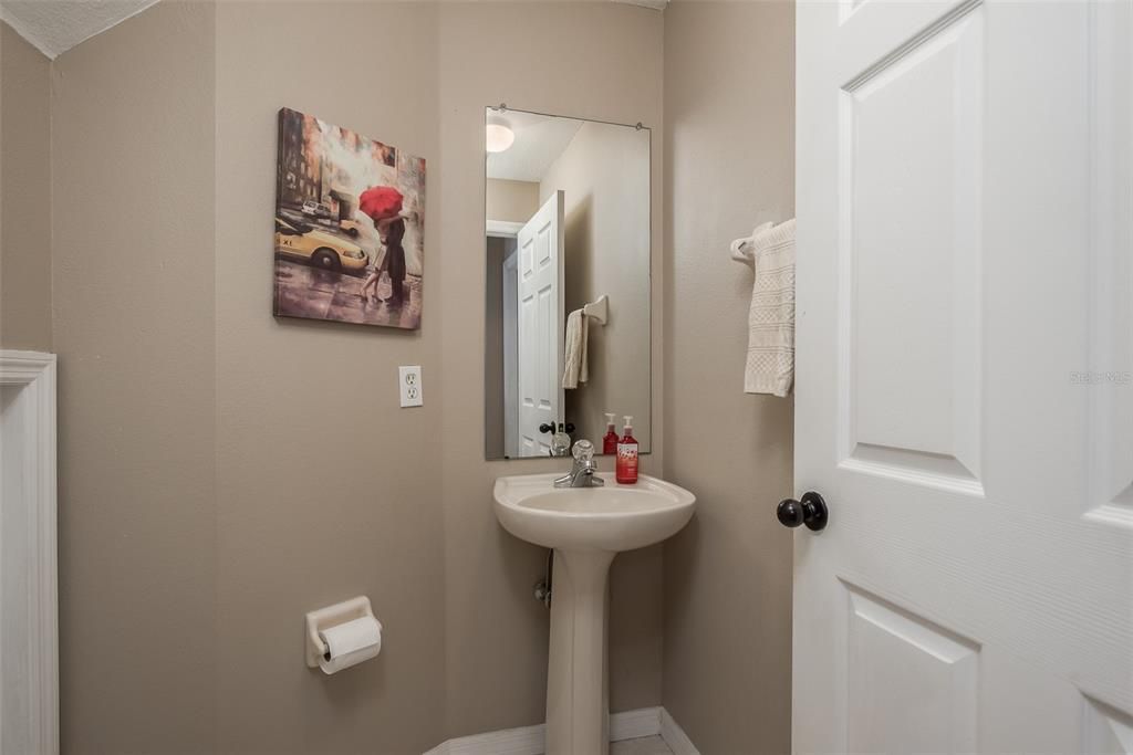 For Sale: $560,000 (3 beds, 2 baths, 2178 Square Feet)