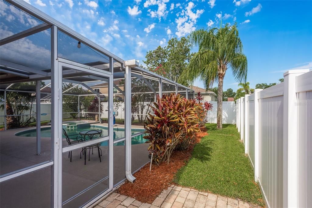 For Sale: $560,000 (3 beds, 2 baths, 2178 Square Feet)
