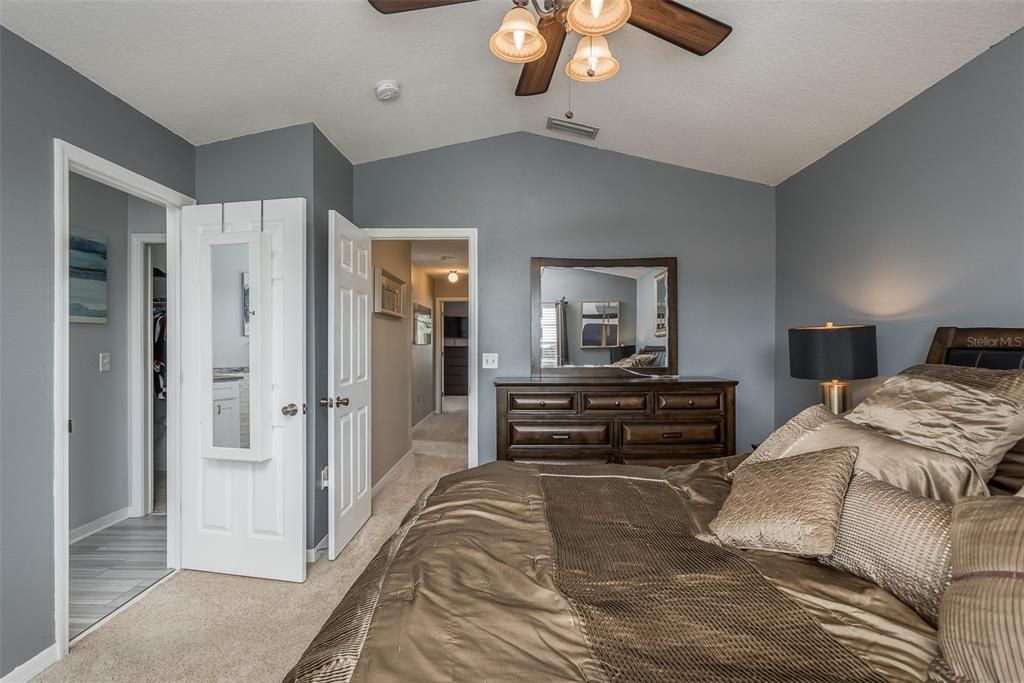 For Sale: $560,000 (3 beds, 2 baths, 2178 Square Feet)