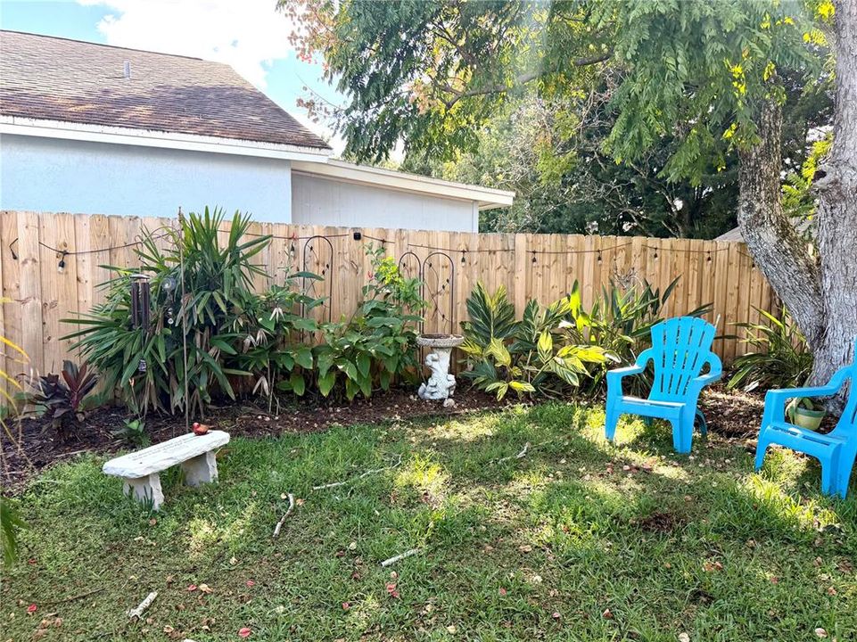 For Sale: $280,000 (2 beds, 2 baths, 1192 Square Feet)