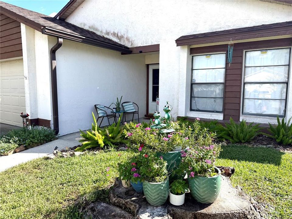For Sale: $280,000 (2 beds, 2 baths, 1192 Square Feet)