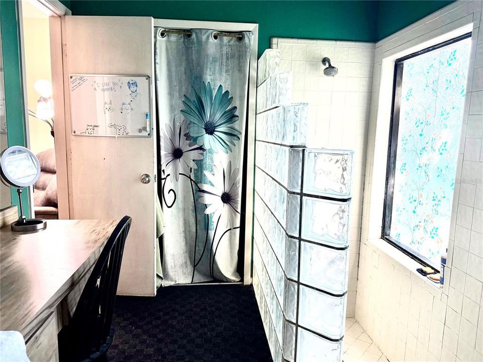 For Sale: $280,000 (2 beds, 2 baths, 1192 Square Feet)