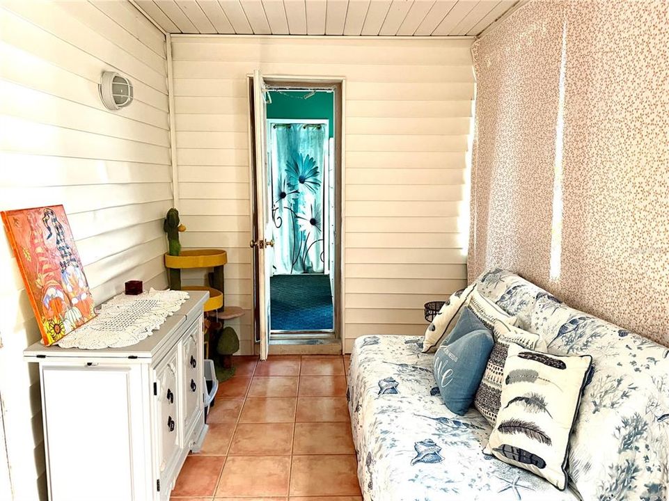For Sale: $280,000 (2 beds, 2 baths, 1192 Square Feet)