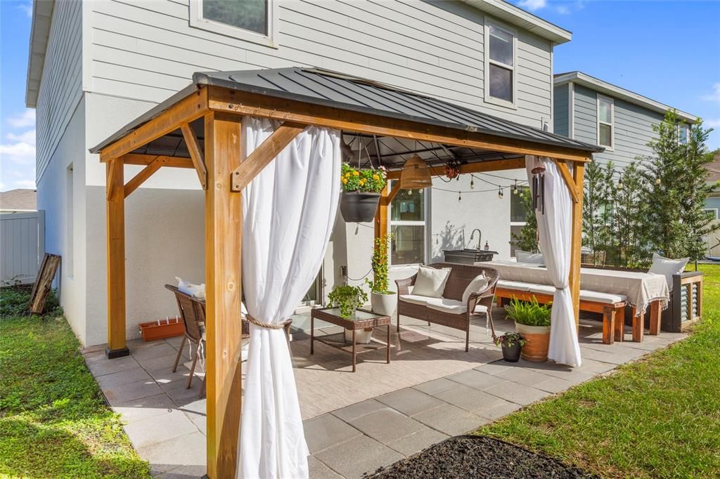 For Sale: $359,990 (4 beds, 2 baths, 1895 Square Feet)