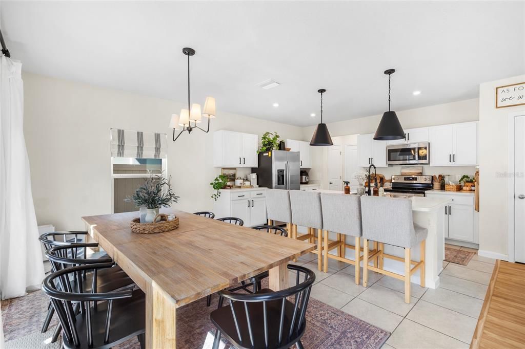 For Sale: $359,990 (4 beds, 2 baths, 1895 Square Feet)