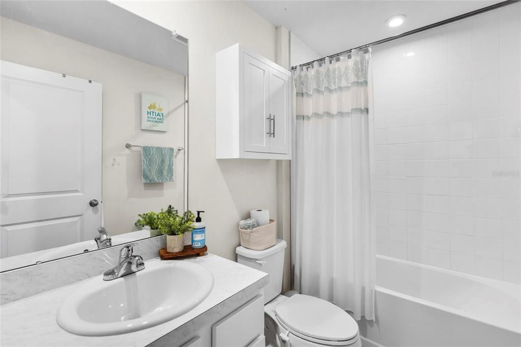 For Sale: $359,990 (4 beds, 2 baths, 1895 Square Feet)