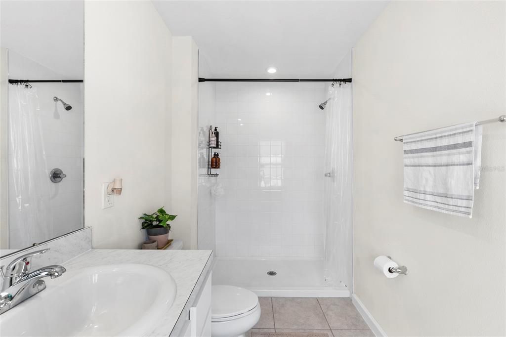 For Sale: $359,990 (4 beds, 2 baths, 1895 Square Feet)