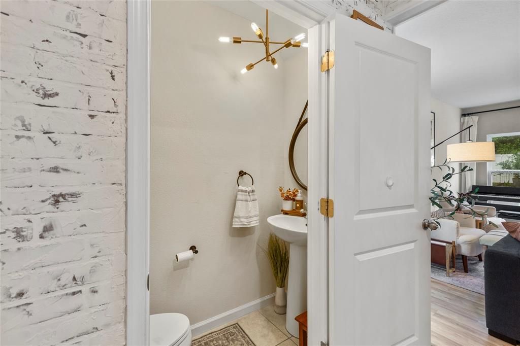 For Sale: $359,990 (4 beds, 2 baths, 1895 Square Feet)