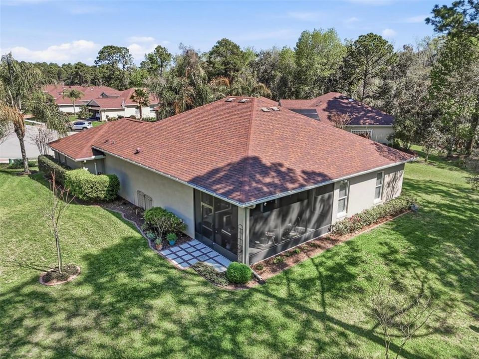 For Sale: $525,000 (3 beds, 2 baths, 1943 Square Feet)