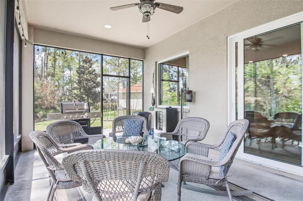 For Sale: $525,000 (3 beds, 2 baths, 1943 Square Feet)