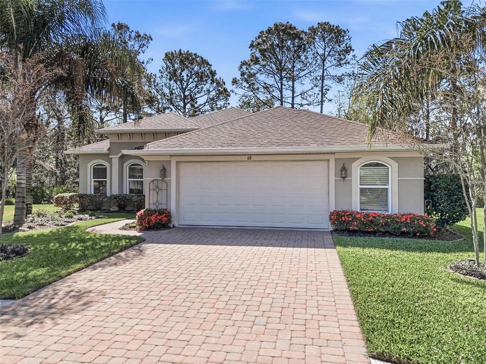 For Sale: $525,000 (3 beds, 2 baths, 1943 Square Feet)