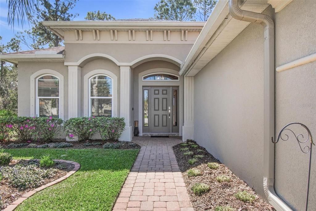 For Sale: $525,000 (3 beds, 2 baths, 1943 Square Feet)