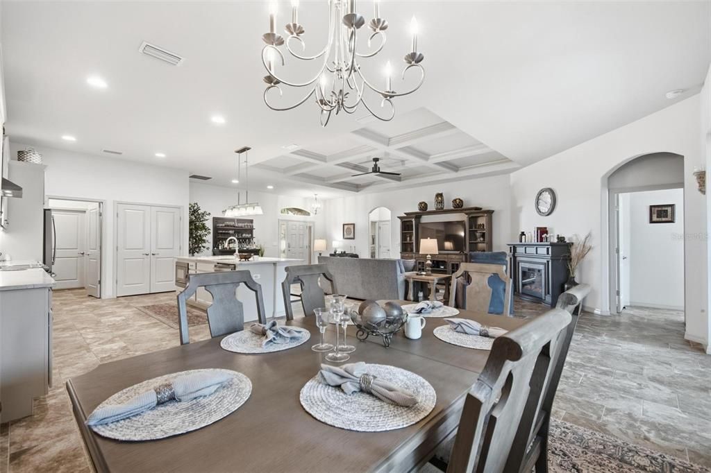 For Sale: $525,000 (3 beds, 2 baths, 1943 Square Feet)
