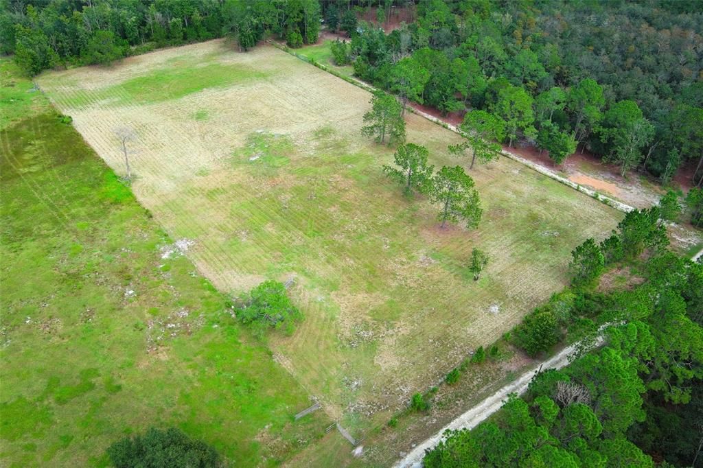 На продажу: $400,000 (4.99 acres)
