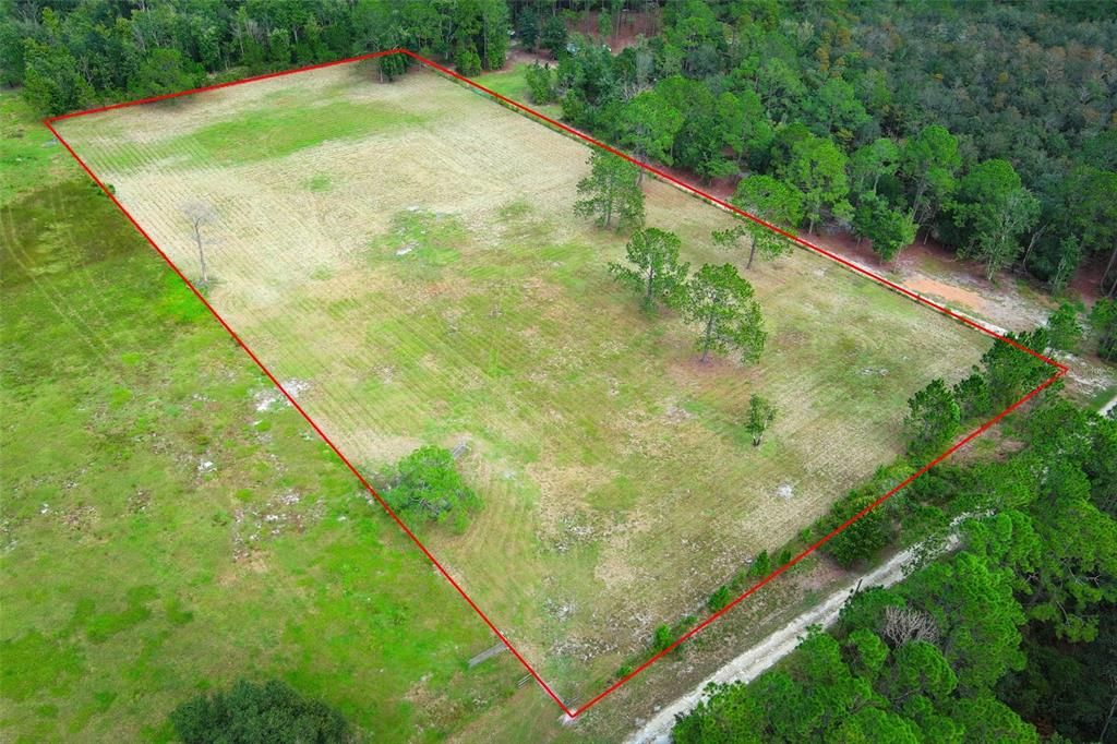 На продажу: $400,000 (4.99 acres)
