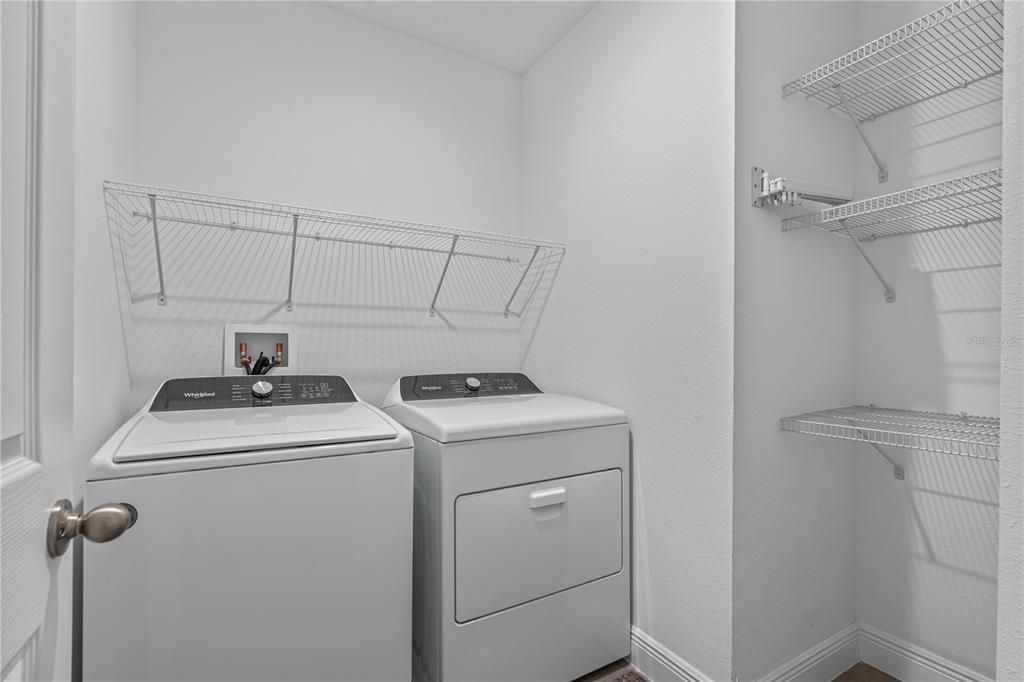 En Venta: $349,900 (4 camas, 2 baños, 1708 Pies cuadrados)