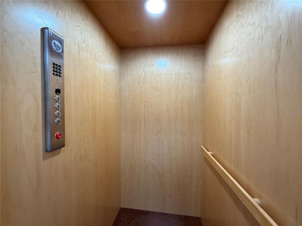 На продажу: $489,876 (3 спален, 3 ванн, 2390 Квадратных фут)