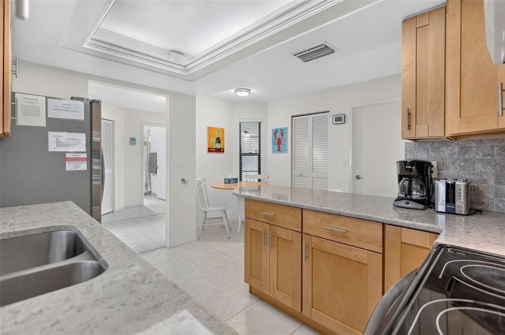 For Sale: $299,000 (2 beds, 2 baths, 1353 Square Feet)