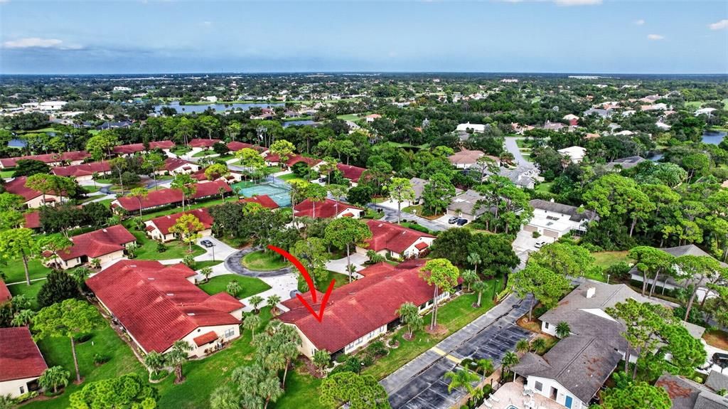 For Sale: $299,000 (2 beds, 2 baths, 1353 Square Feet)