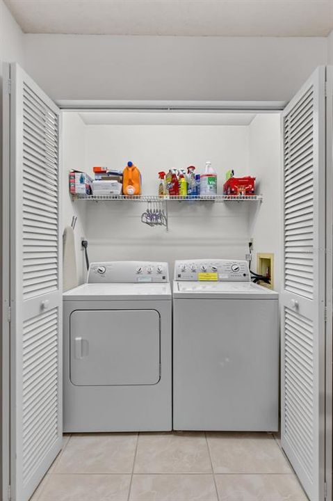 For Sale: $299,000 (2 beds, 2 baths, 1353 Square Feet)