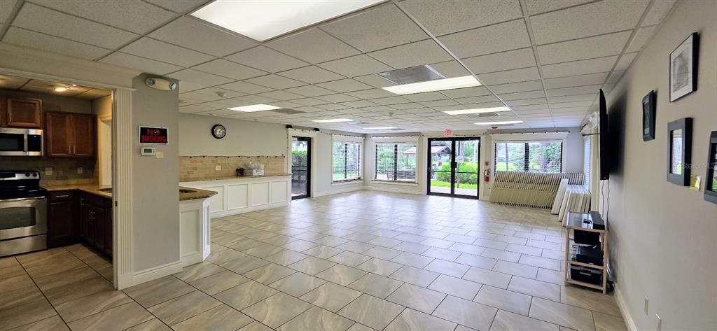 For Sale: $299,000 (2 beds, 2 baths, 1353 Square Feet)