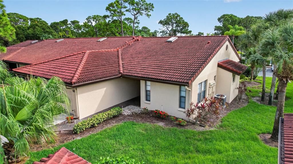 For Sale: $299,000 (2 beds, 2 baths, 1353 Square Feet)