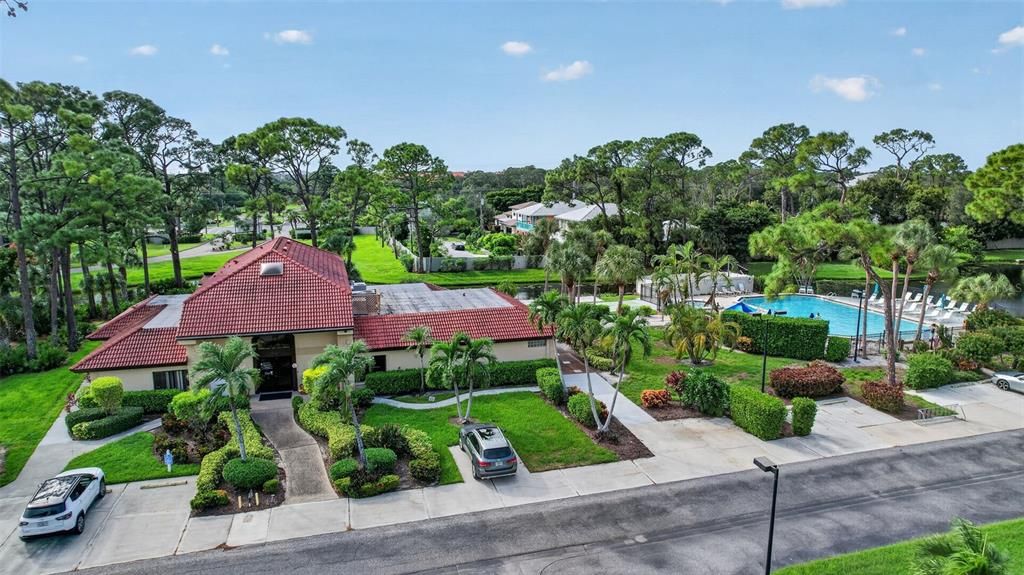 For Sale: $299,000 (2 beds, 2 baths, 1353 Square Feet)