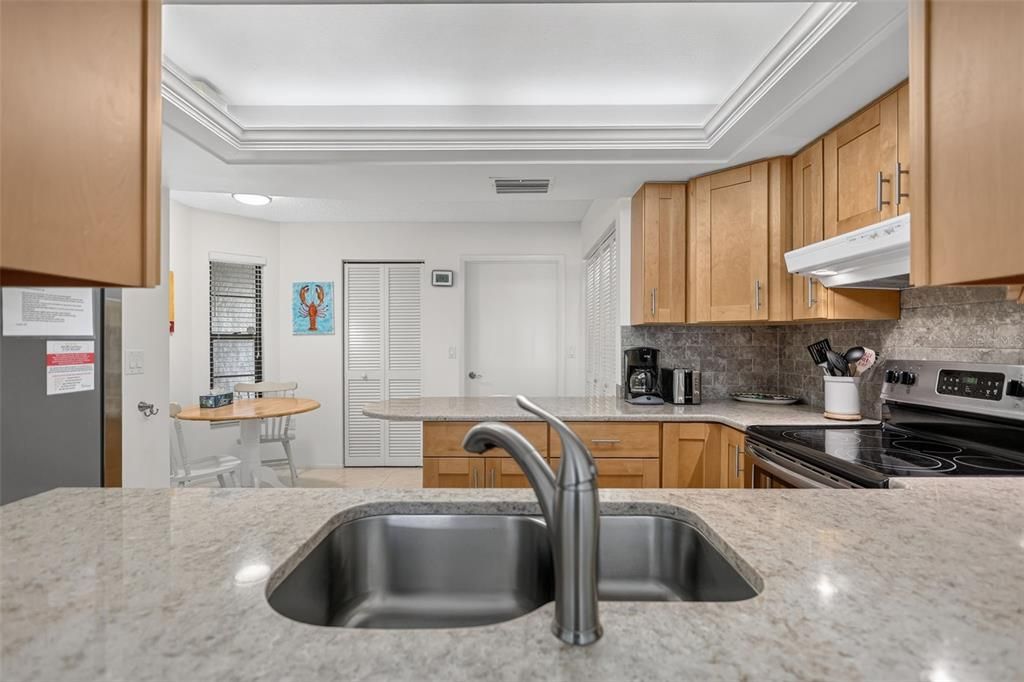 For Sale: $299,000 (2 beds, 2 baths, 1353 Square Feet)