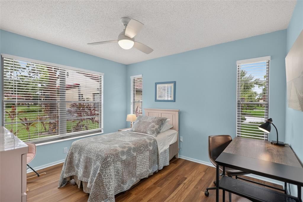 For Sale: $299,000 (2 beds, 2 baths, 1353 Square Feet)