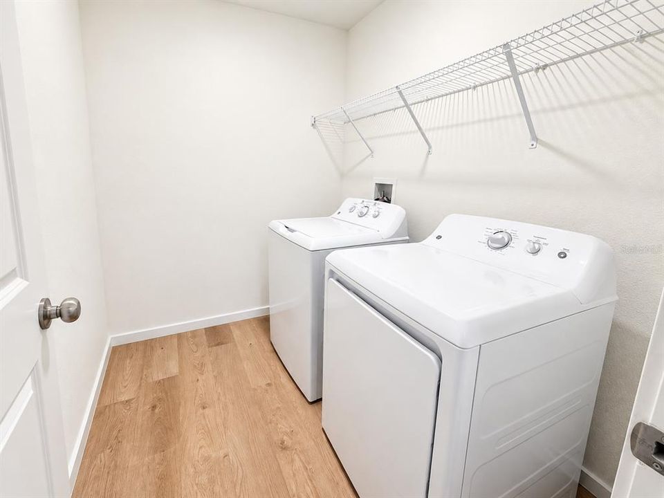 For Rent: $2,999 (6 beds, 3 baths, 2600 Square Feet)