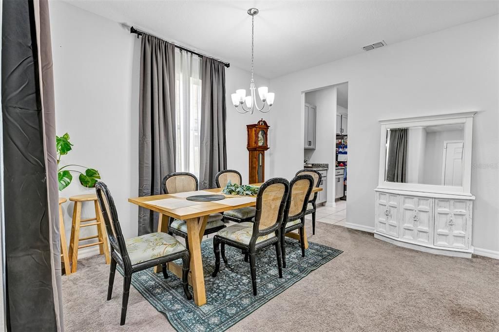 En Venta: $374,500 (3 camas, 2 baños, 1509 Pies cuadrados)