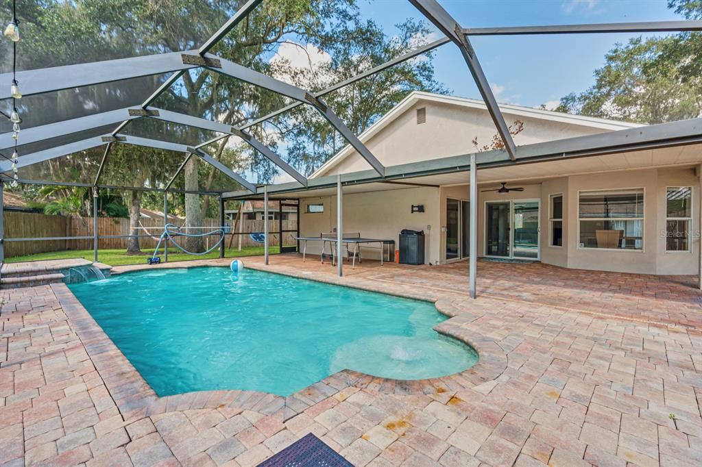 For Sale: $450,000 (4 beds, 2 baths, 1810 Square Feet)