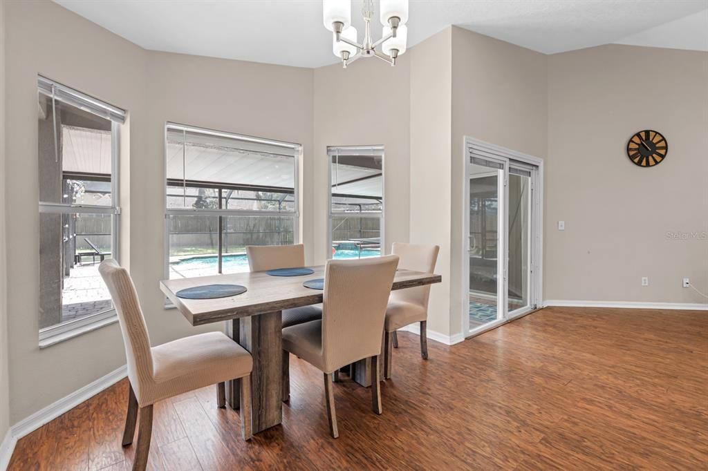 For Sale: $450,000 (4 beds, 2 baths, 1810 Square Feet)