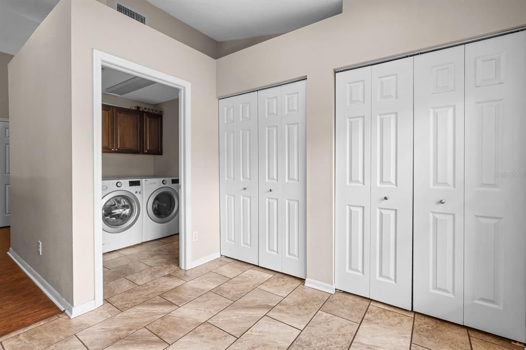 For Sale: $450,000 (4 beds, 2 baths, 1810 Square Feet)