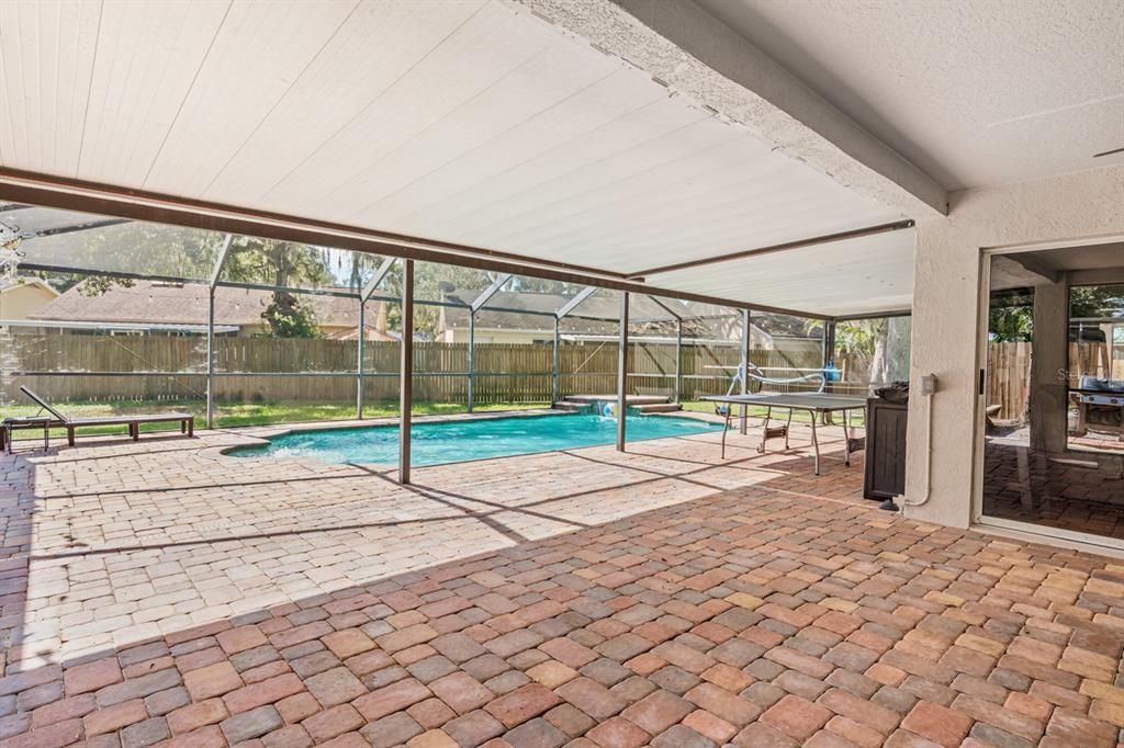 For Sale: $450,000 (4 beds, 2 baths, 1810 Square Feet)