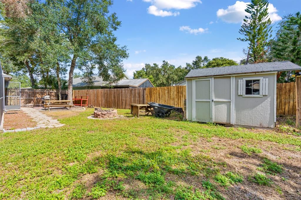 For Sale: $450,000 (4 beds, 2 baths, 1810 Square Feet)